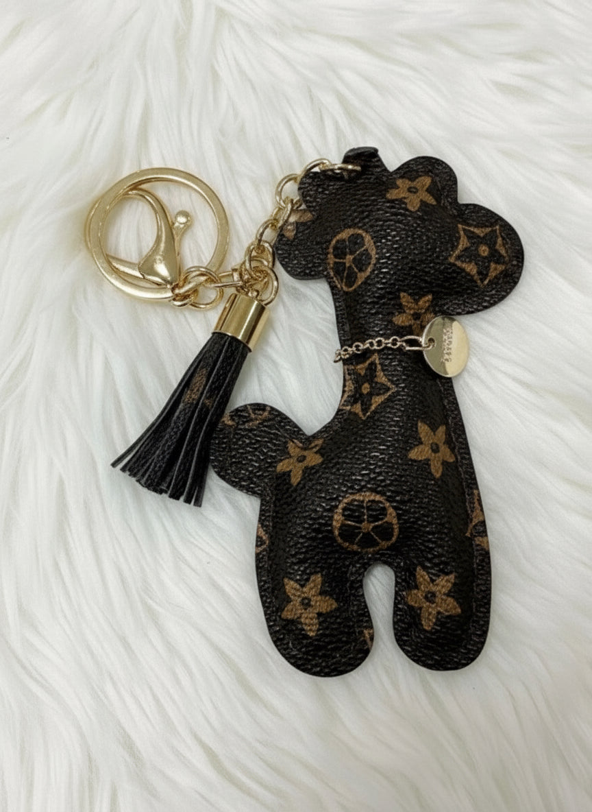 🦒✨ Luxury-Inspired Giraffe Charm Keychain