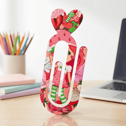 🍓 Strawberry-Themed Jumbo Acrylic Paperclip – Cute Desk Décor & Bookmark