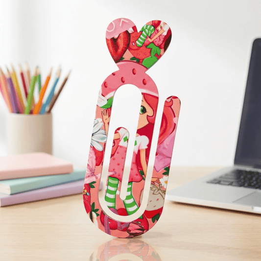 🍓 Strawberry-Themed Jumbo Acrylic Paperclip – Cute Desk Décor & Bookmark