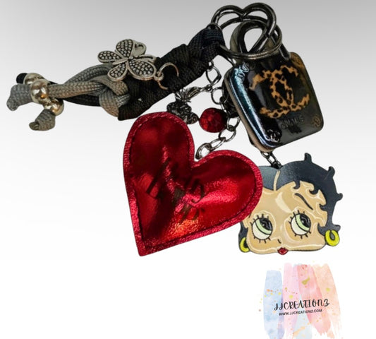 ❤️ Betty Boop Red Heart Charm Keychain – Retro Bag & Key Accessory