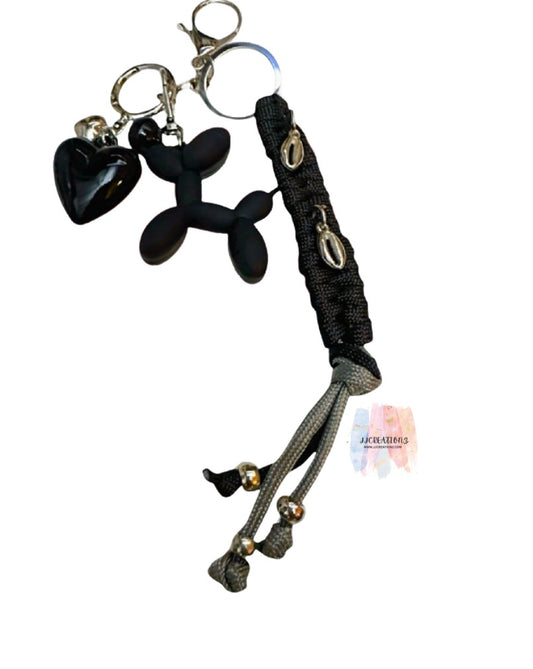 Balloon dog/heart keychain