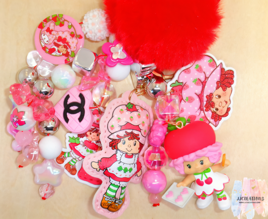 🍓 Strawberry Shortcake Bag Charm – Pink Beaded Accessory with Pom-Pom 🍓