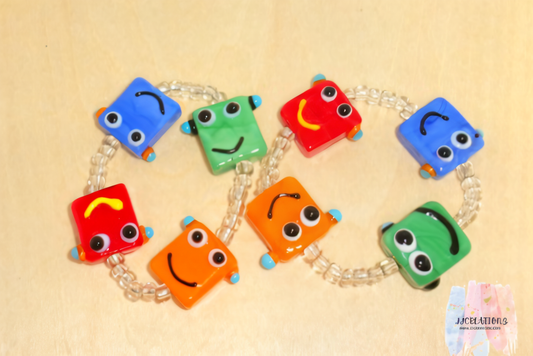 🎨 Smiley Face Beaded Bracelet – Handmade Glass Square Toddler Charm Stretch Bracelet