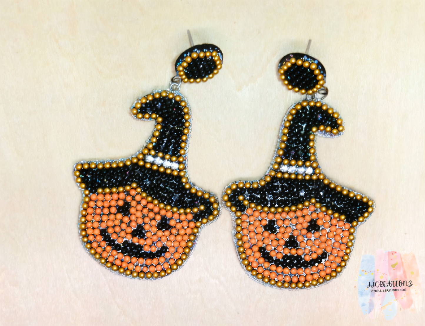 🎃 Beaded Pumpkin Witch Hat Earrings